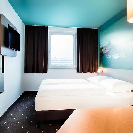 B&B Hotel Muenchen-푸츠브룬 외부 사진