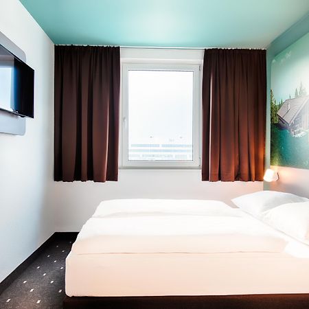B&B Hotel Muenchen-푸츠브룬 외부 사진