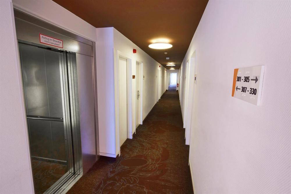 B&B Hotel Muenchen-푸츠브룬 외부 사진