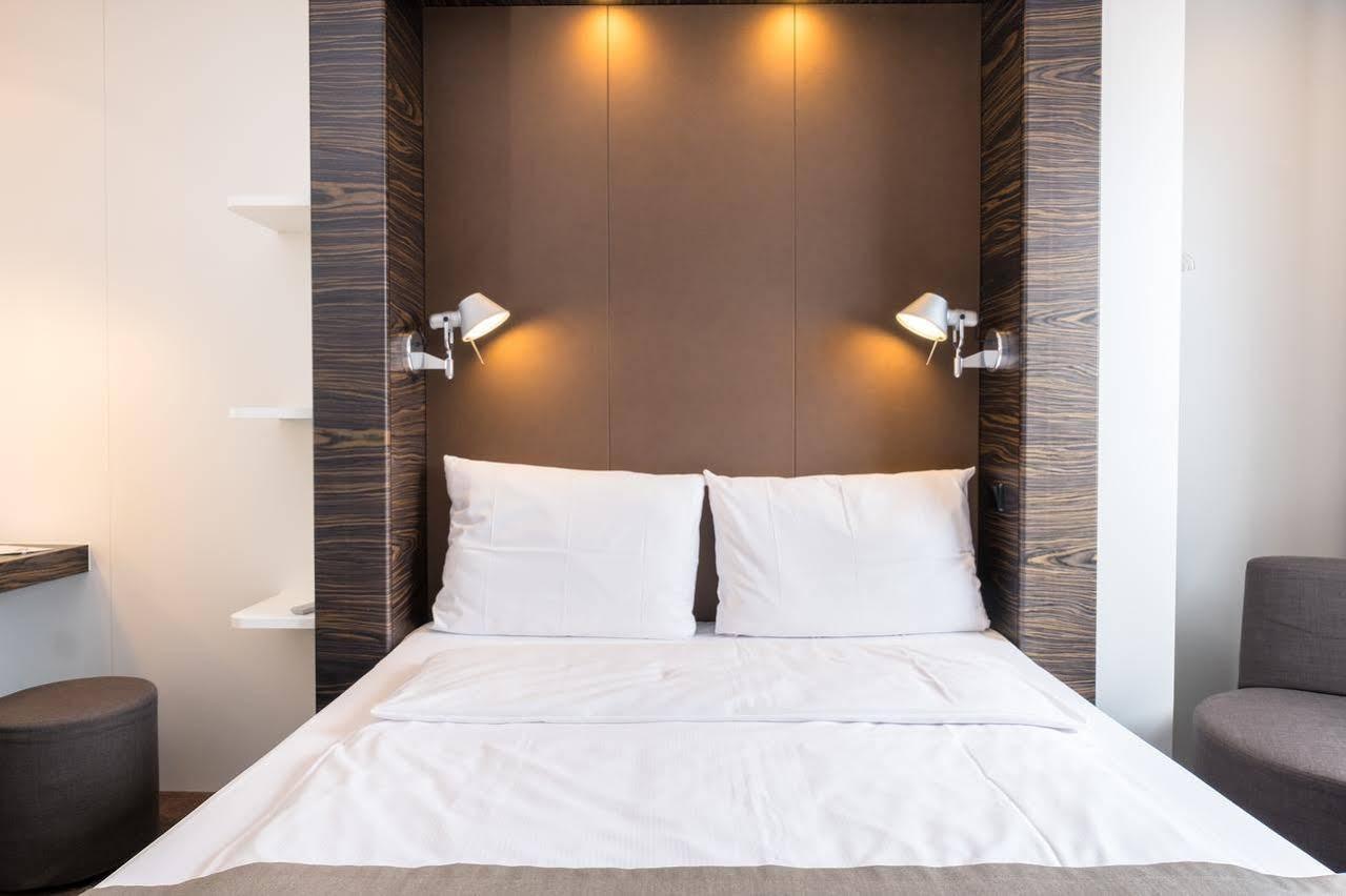 B&B Hotel Muenchen-푸츠브룬 외부 사진