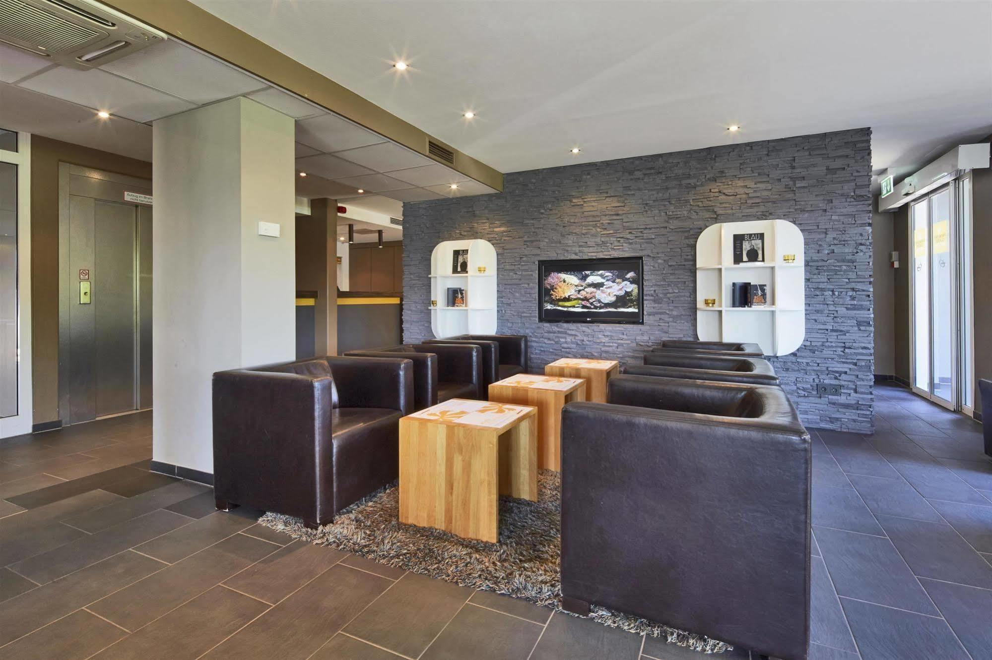B&B Hotel Muenchen-푸츠브룬 외부 사진