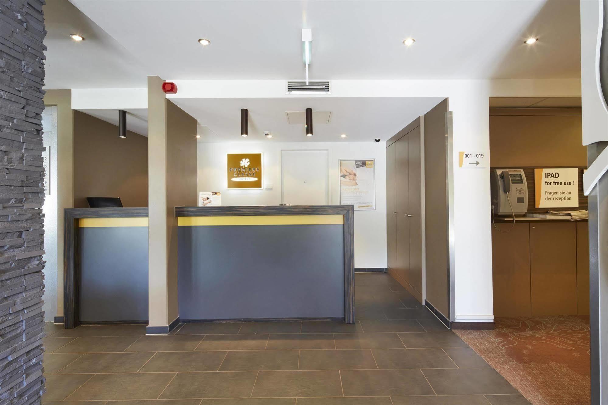B&B Hotel Muenchen-푸츠브룬 외부 사진