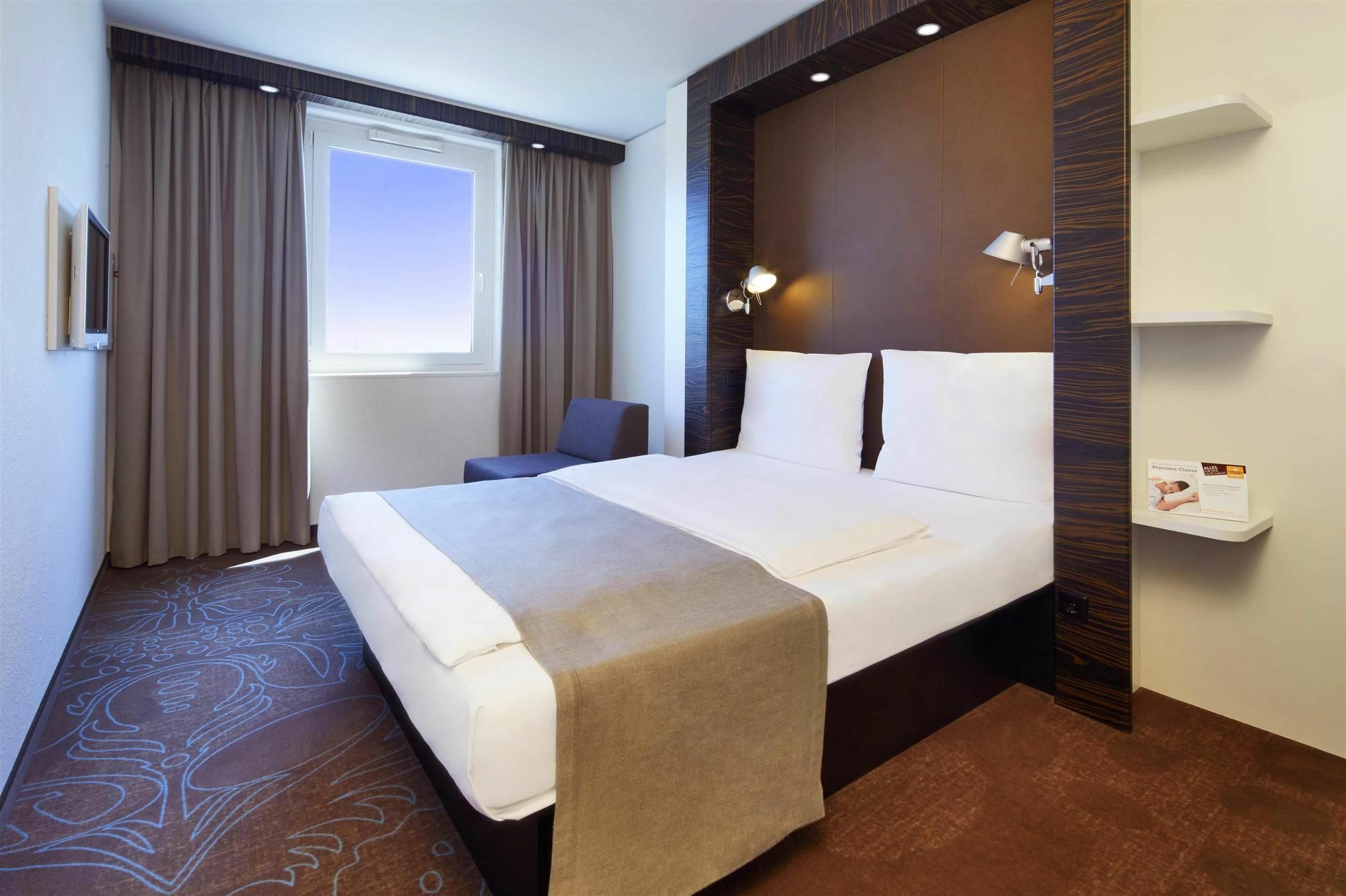 B&B Hotel Muenchen-푸츠브룬 외부 사진