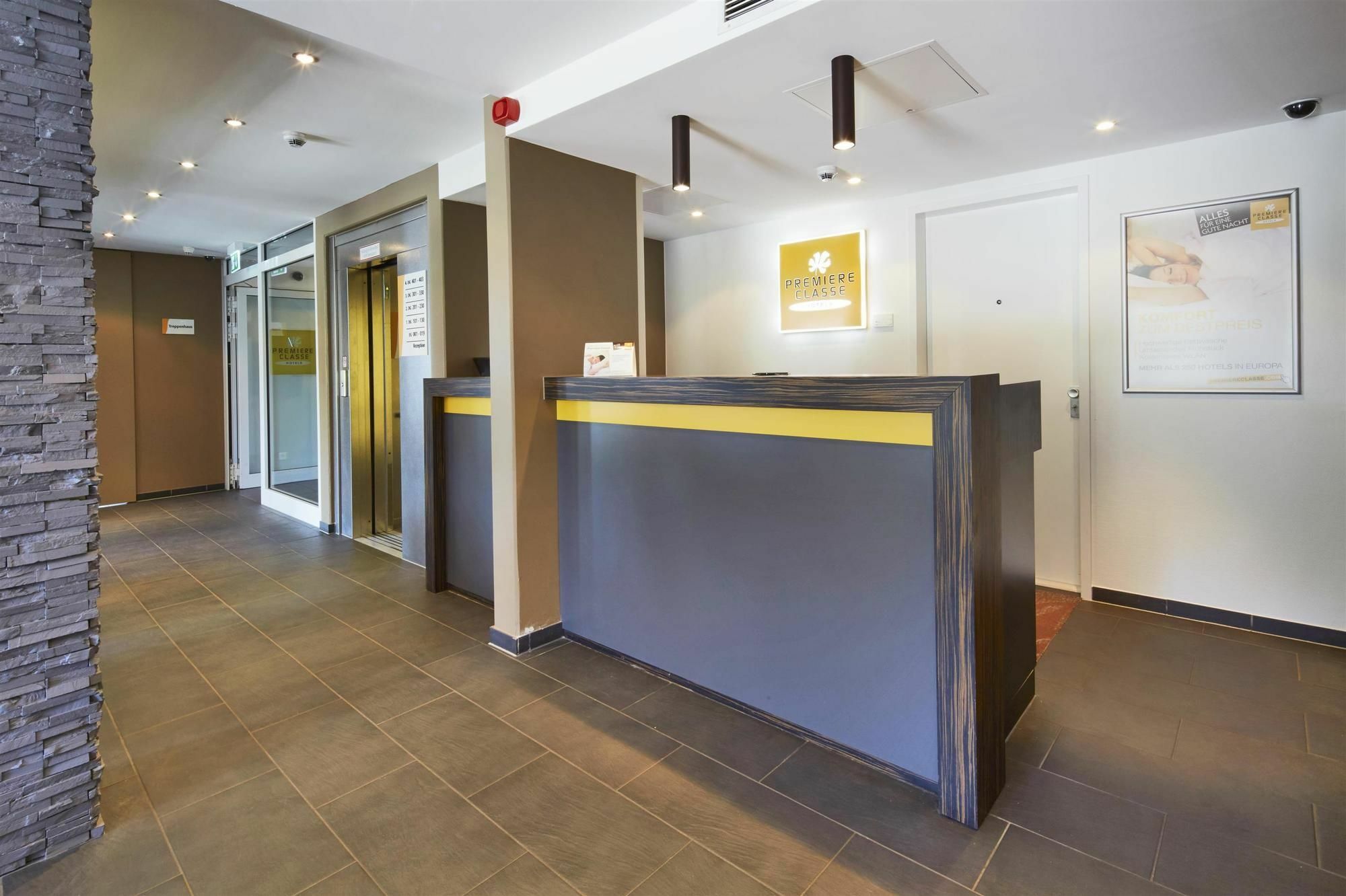 B&B Hotel Muenchen-푸츠브룬 외부 사진