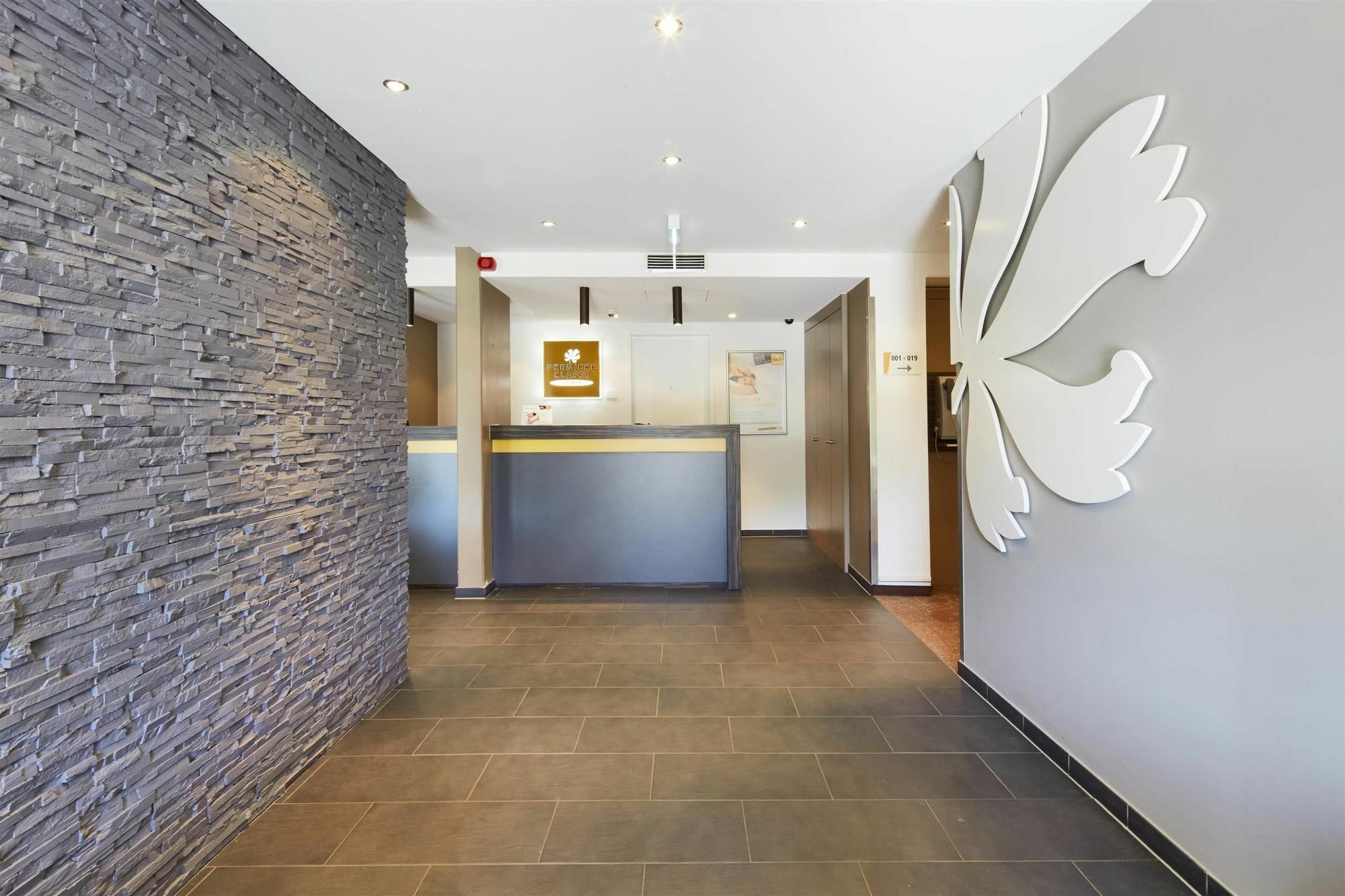 B&B Hotel Muenchen-푸츠브룬 외부 사진